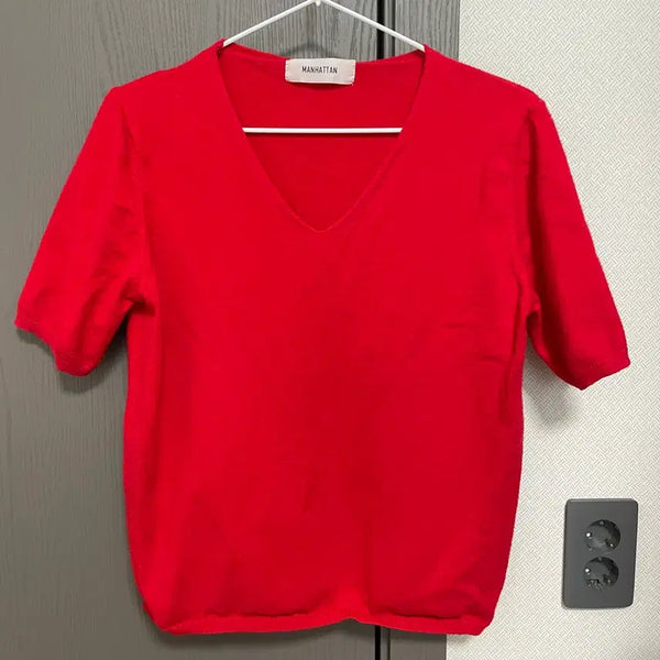 [BUNJANG] Short Sleeve V-Neck Knit Red / 반팔 브이넥 니트 레드