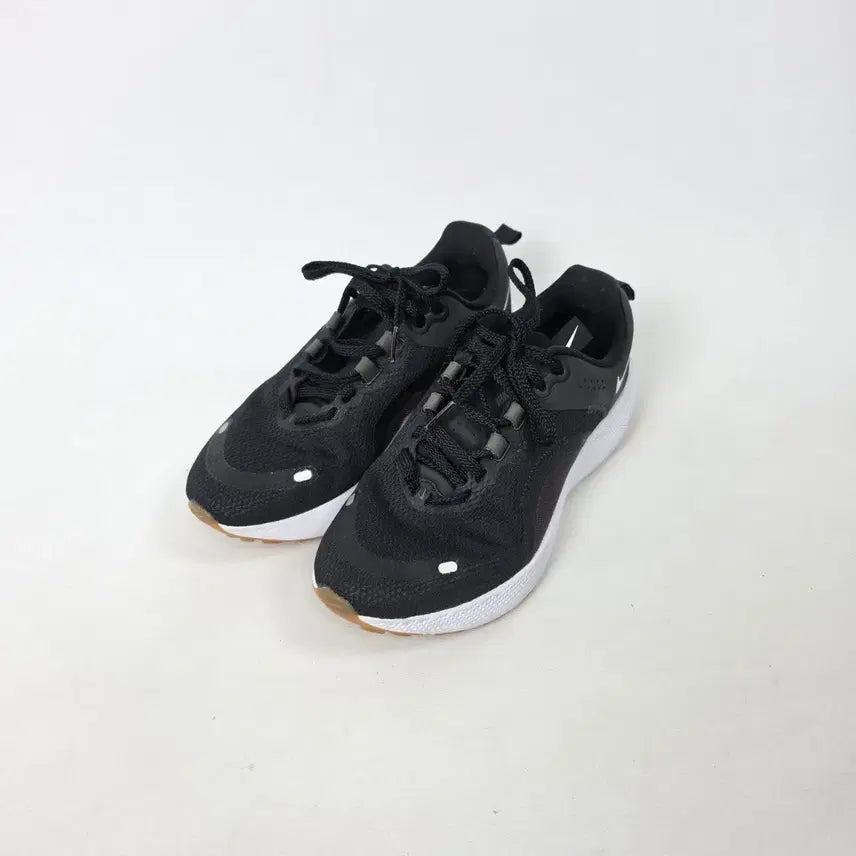 [BUNJANG] Nike Women's React Escape Run 2 Black Running Shoes / 나이키 우먼스 리액트 이스케이프 런 2 블랙 235.ㄹ