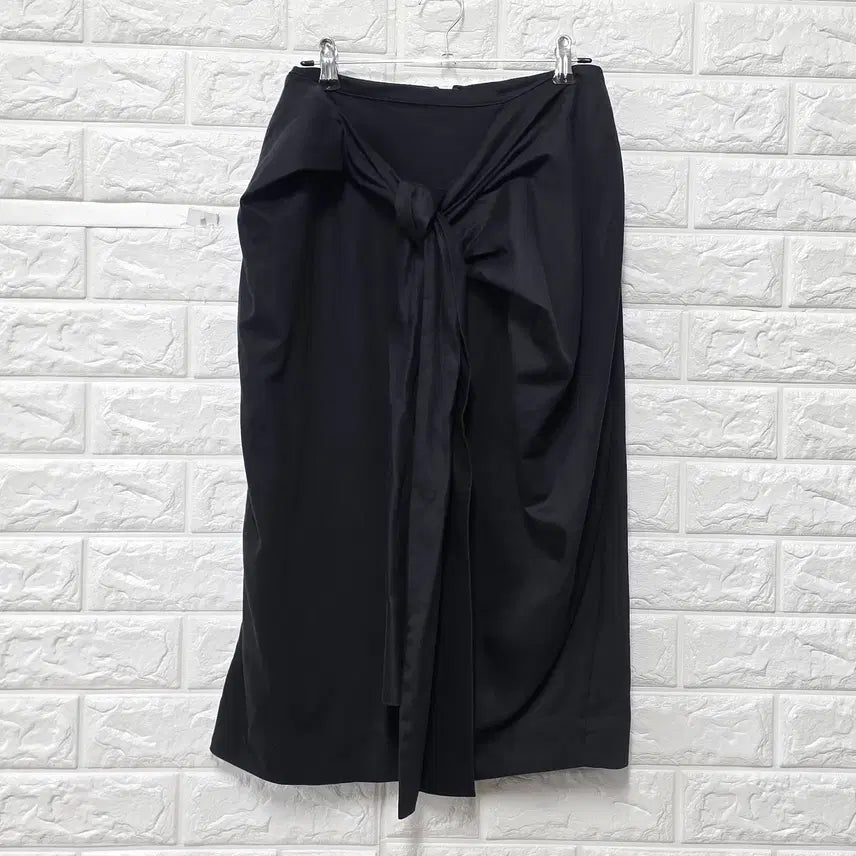 [BUNJANG] COS Black Skirt Size 25 Inch / 25인치 코스 COS 블랙 스커트 D621