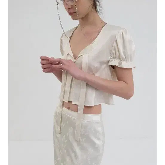 [BUNJANG] OVERDUENFLAIR Jacquard Crop Blouse & Skirt Set / 오버듀플레어 JACQUARD CROP 블라, 스커트 세트금액