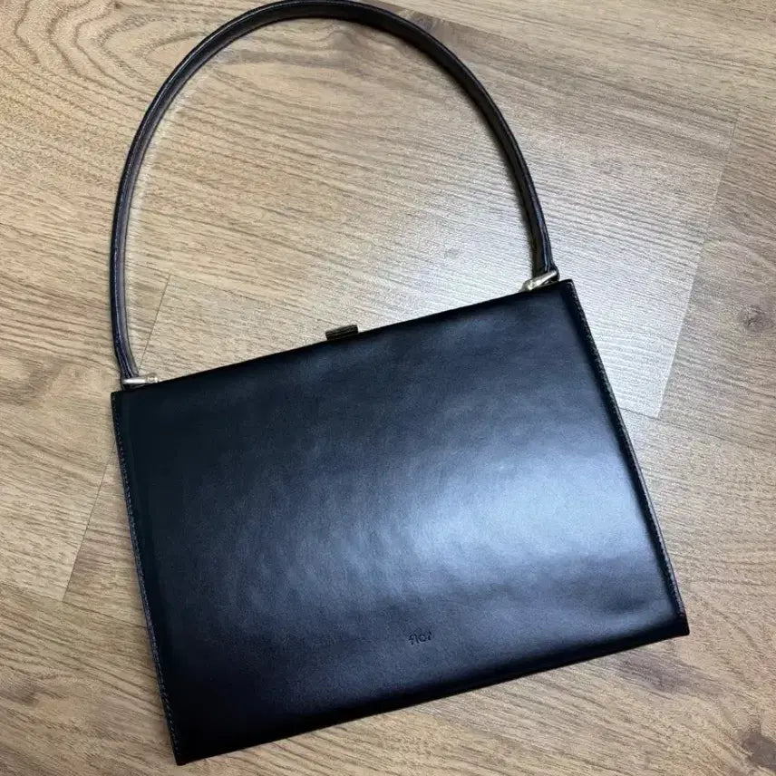 [BUNJANG] Flor Mona Frame Bag Black Calf Skin Gold Frame / 플로르 모나 프레임백 블랙 카프 스킨 골드 프레임 Mona Frame Bag