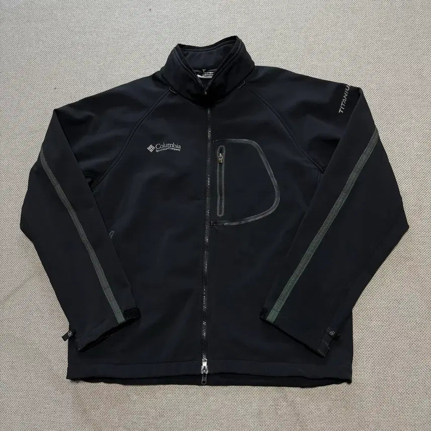 [BUNJANG] Columbia Titanium Softshell Jacket / 컬럼비아 티타늄 소프트쉘 자켓