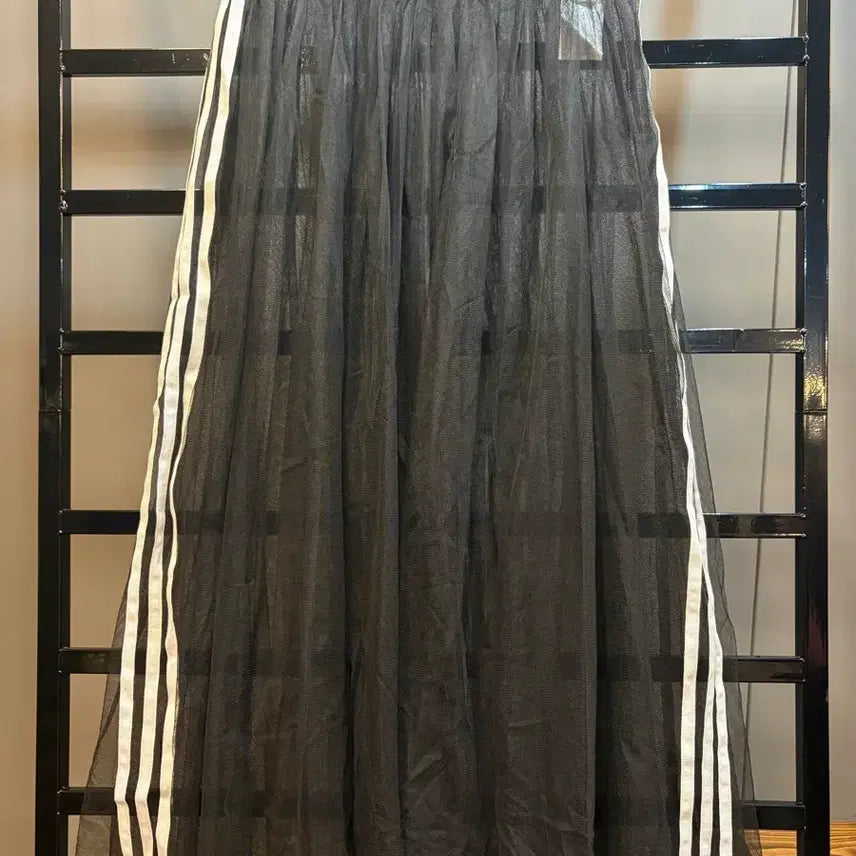 [BUNJANG] Adidas Black 3-Stripe Tulle Long Skirt / [M] 아디다스 블랙 3스트라이프 튈 롱 스커트 망사 치마 3.9