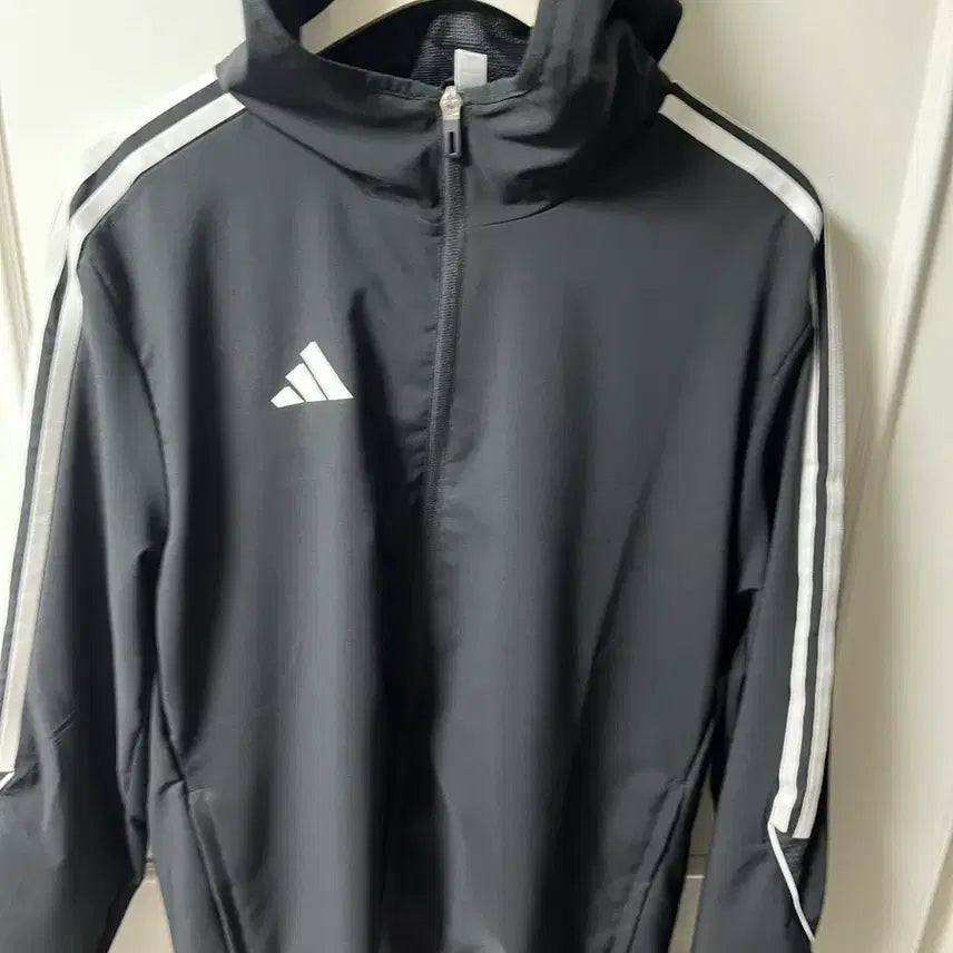 [BUNJANG] Adidas Black Windbreaker Jacket / 아디다스 바람막이 블랙