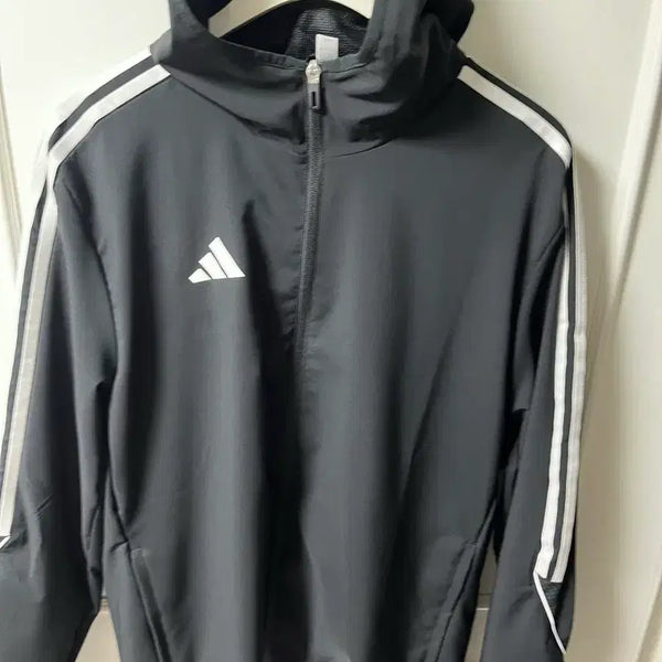[BUNJANG] Adidas Black Windbreaker Jacket / 아디다스 바람막이 블랙