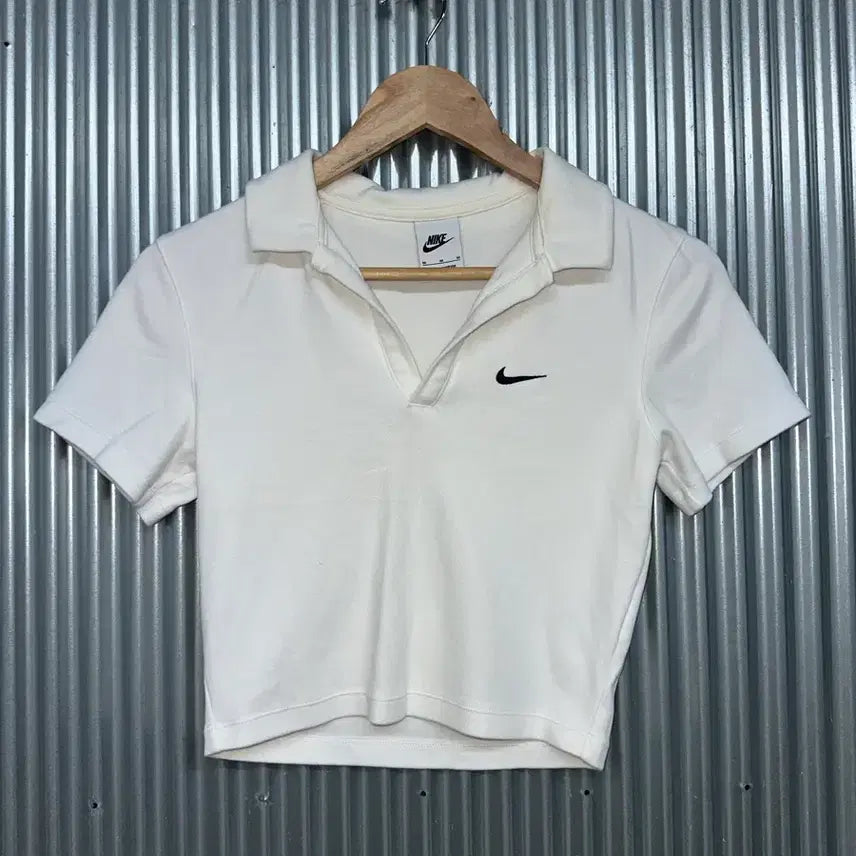 [BUNJANG] Nike White Collar Crop Short Sleeve T-Shirt / [M] 나이키 화이트 카라 크롭 반팔티셔츠
