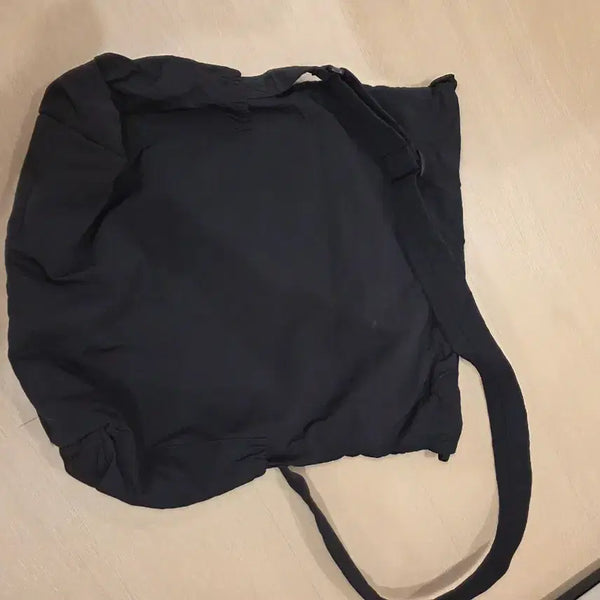 [BUNJANG] Uniqlo U Drawstring Bag Black / 유니클로u 드로우스트링 백 검정