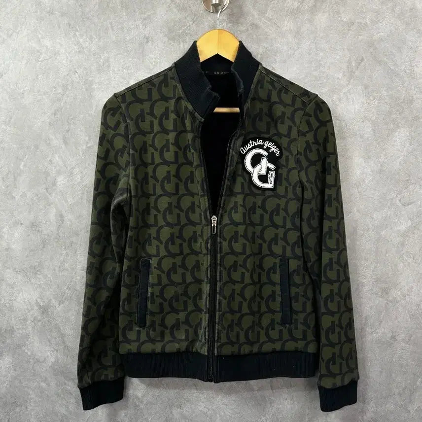 [BUNJANG] Geiger All Over Logo Pattern Zip-Up Jacket (M) / 오스트리아 가이거 집업 자켓 올오버 로고 패턴 M