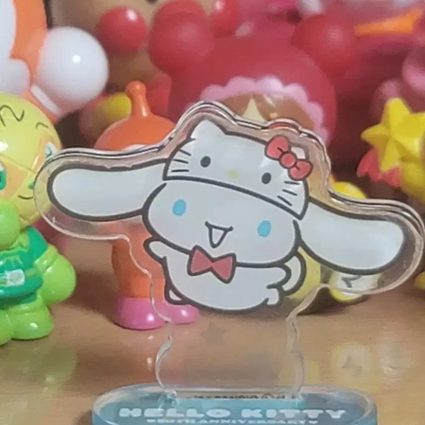 [BUNJANG] Sanrio Cinnamoroll 40th Anniversary Hello Kitty Acrylic Stand / 헬로키티 40주년 시나모롤 아크릴 스탠드 산리오