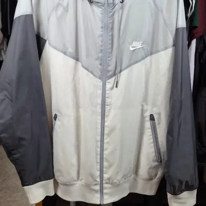 [BUNJANG] Nike Windbreaker Jacket Grey/Ivory XXL / 나이키 바람막이 자켓 회색/아이보리