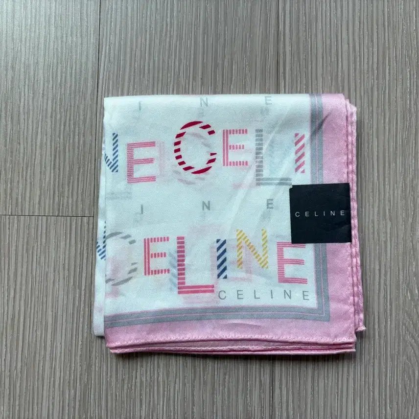 [BUNJANG] Celine Petit Silk Scarf / 셀린느 쁘띠 손수건