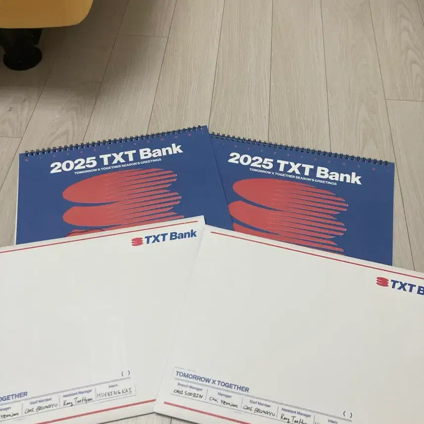 [BUNJANG] TXT 2025 Limited Edition Bank Calendar / 투모로우바이투게더 한정판 2025 TXT Bank 캘린더