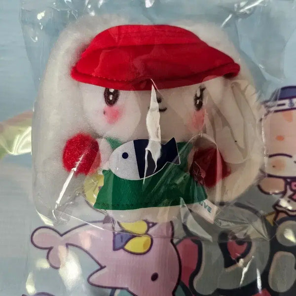 [BUNJANG] IVE MiniBev Busan Limited Edition Plush Keyring Cherry / 아이브 미니브 부산 한정 에디션 플러시 키링 체리 양도