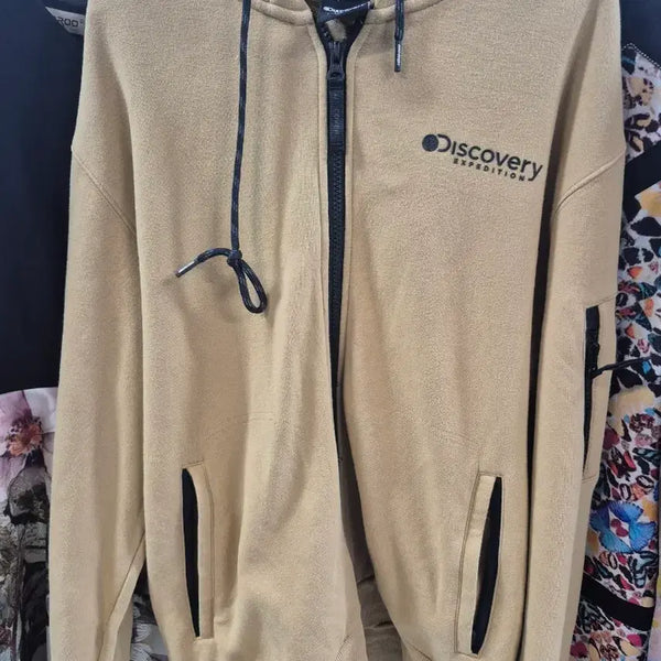 [BUNJANG] Discovery Expedition 2020 F/W Men's Pocket Hooded Training Jacket / **디스커버리 익스페디션 (Discovery Expedition)**의 2020 F/W 시즌 남성 포켓형 후드 트레이닝 자켓