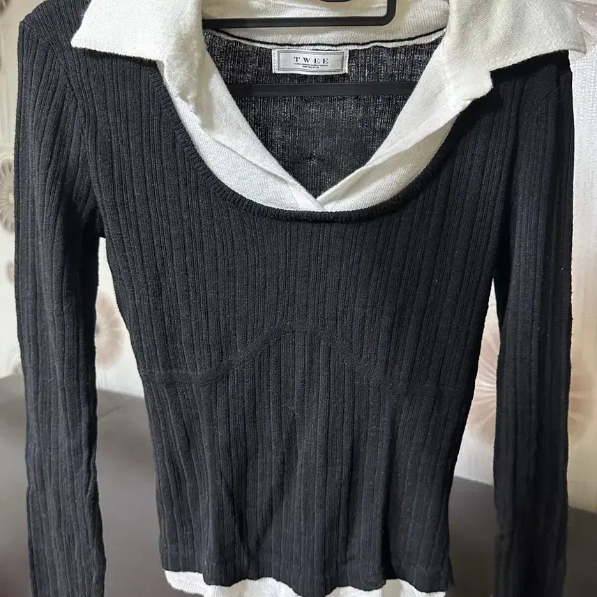[BUNJANG] TWEE Black Knit Top / 트위 니트