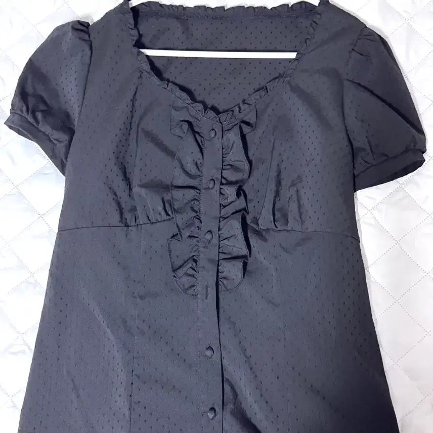 [BUNJANG] Sweetheart Dot Frill Blouse / 미소녀 도트 프릴 블라우스
