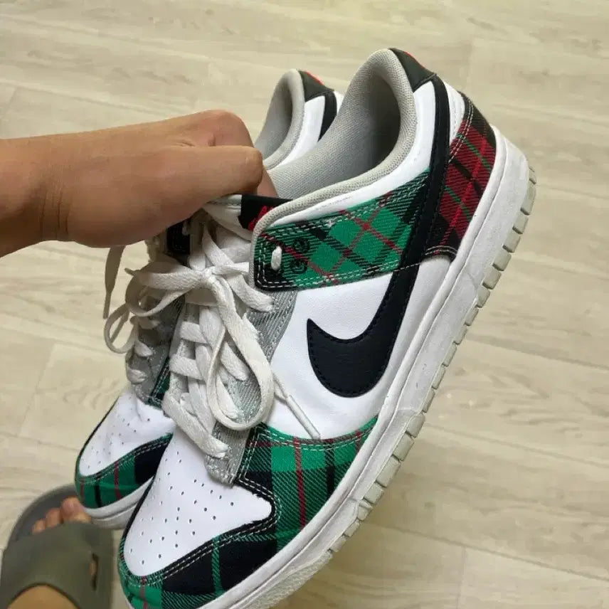 [BUNJANG] Nike Dunk Low Tartan Plaid Sneakers / 나이키 덩크 로우 타탄 플래드 판매