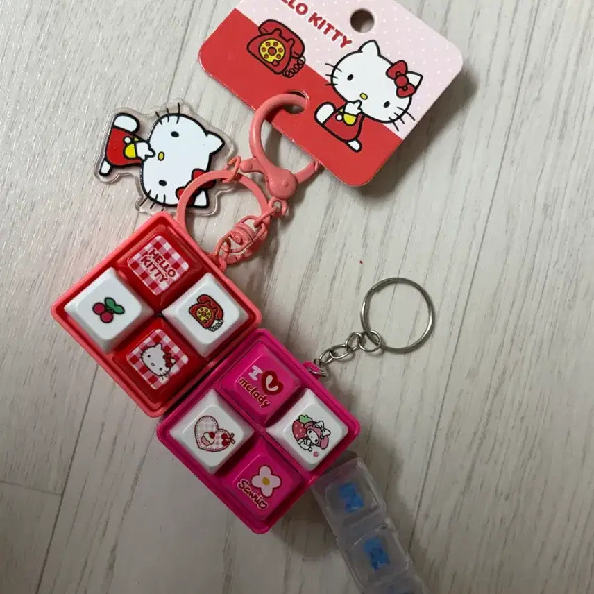 [BUNJANG] Hello Kitty & My Melody Keycap Keyring / 키티 마멜 키캡 키링