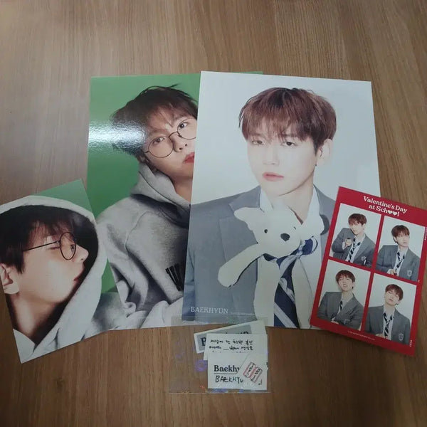 [BUNJANG] EXO Baekhyun 2021 Season's Greetings Poster & Postcard Bundle Set / 엑소 백현 시그