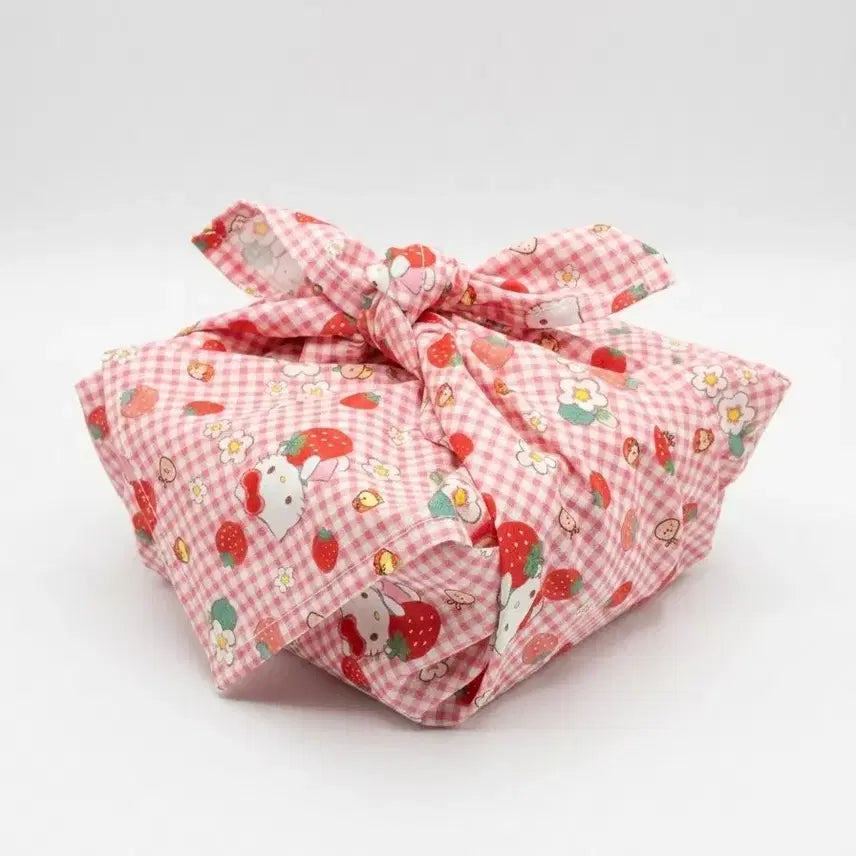 [BUNJANG] Hello Kitty Strawberry Check Handkerchief / 헬로키티 딸기 체크 손수건