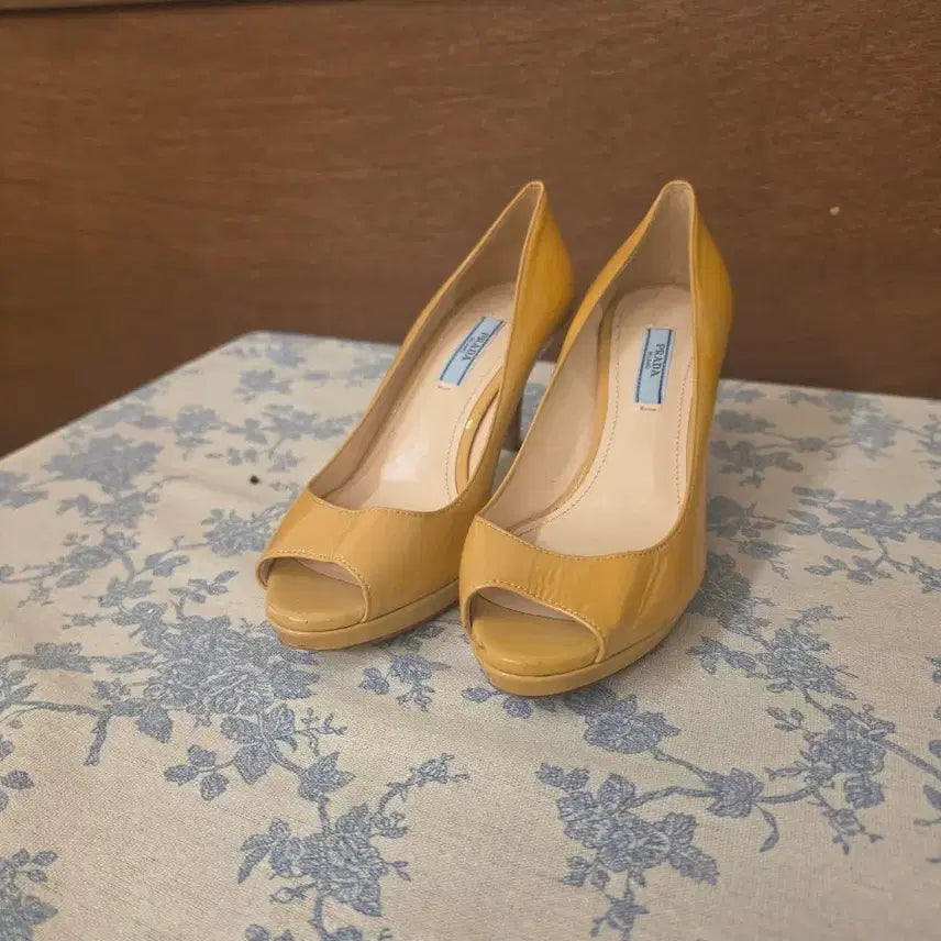 [BUNJANG] Authentic Prada Yellow Heels / 정품 프라다 옐로우 힐