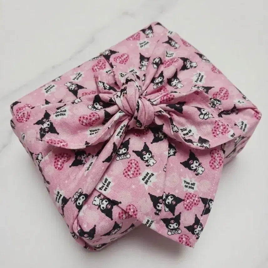 [BUNJANG] Kuromi Handkerchief / 쿠로미손수건