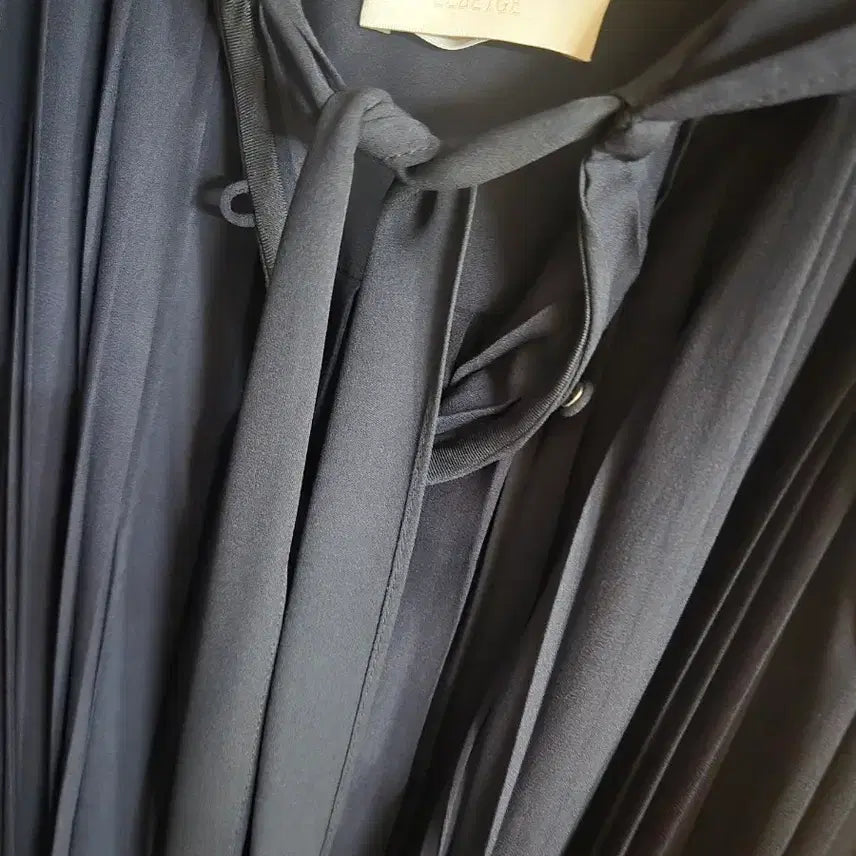 [BUNJANG] LEBEIGE Pleated Long Dress / 르베이지