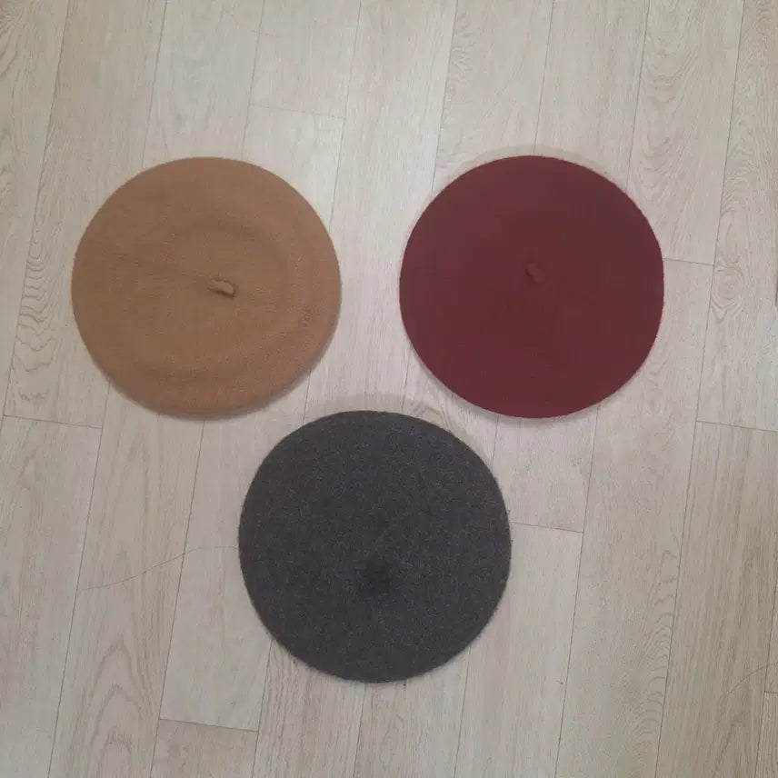 [BUNJANG] Set of 3 Berets (Burgundy, Beige, Charcoal) / (3개가격)베레모 버건디/베이지/차콜 세트