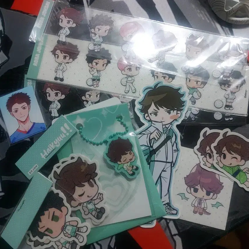[BUNJANG] Haikyuu!! Oikawa Aoba Johsai Unofficial Stickers, Acrylic Stand, Keychain Bundle Set / 하이큐 오이카와 아오바죠사이 비공굿 스티커 아크탠드 키링 일괄판매