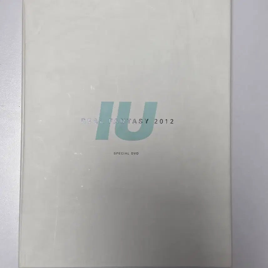 [BUNJANG] IU REAL FANTASY 2012 Concert DVD + Photobook Bundle Set / 아이유 REAL FANTASY 2012 콘서트DVD + 포토북 일괄판매