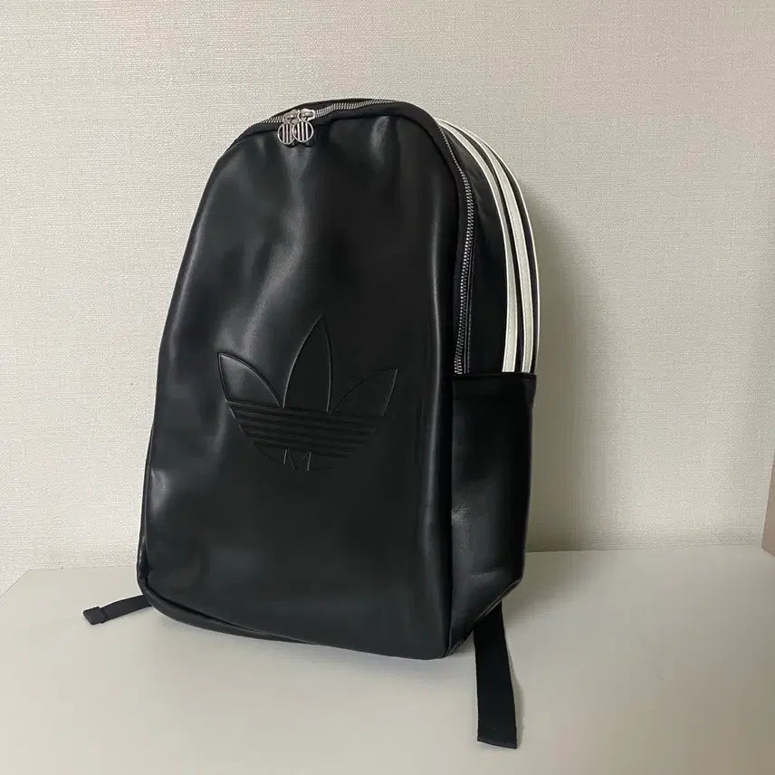 [BUNJANG] Adidas Black Three Stripes Logo Backpack / 아디다스 백팩 블랙 삼선 로고 adidas bag