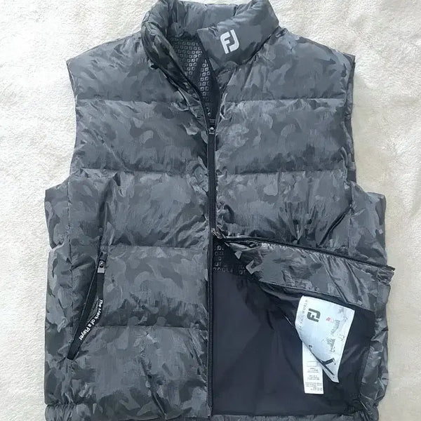 [BUNJANG] FJ Footjoy Nylon Camo Goose Down Vest L (100) / FJ 풋조이 국내매장 정품 나일론 구스다운 카모 스윙 베스트 판매해요