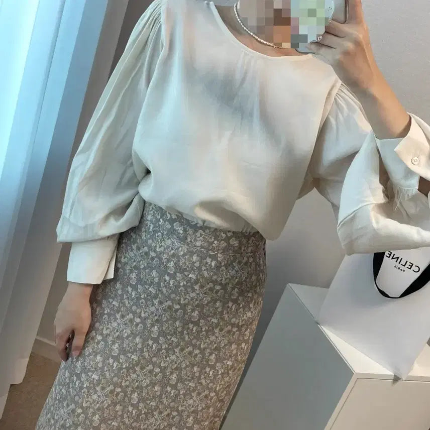 [BUNJANG] Beige Puff Blouse / 베이지 퍼프 블라우스