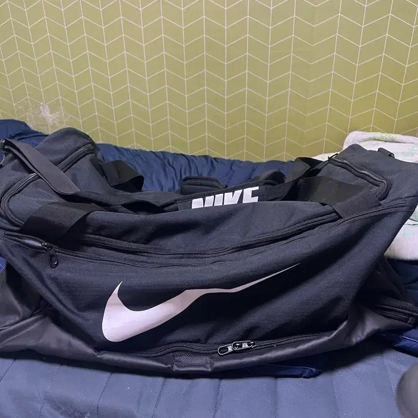[BUNJANG] Nike Duffle Bag Black / 나이키 더플백 블랙