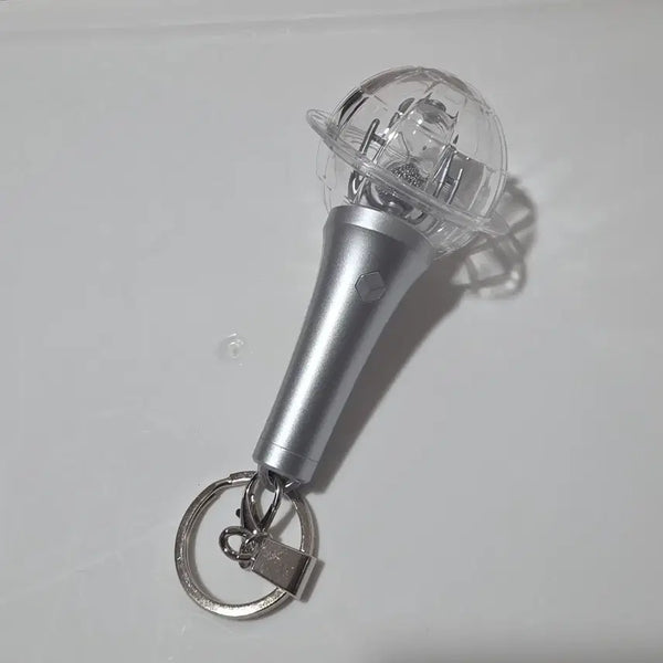 [BUNJANG] Ateez Lightiny Keyring ver. 3 / ateez lightiny keyring 에이티즈 응원봉 라이티니 키링 ver3