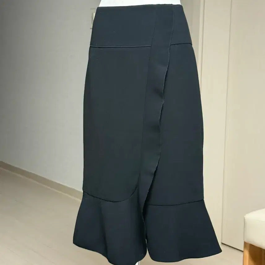 [BUNJANG] Duel Black Ruffle Skirt / 듀엘 블렉 러플 스커트