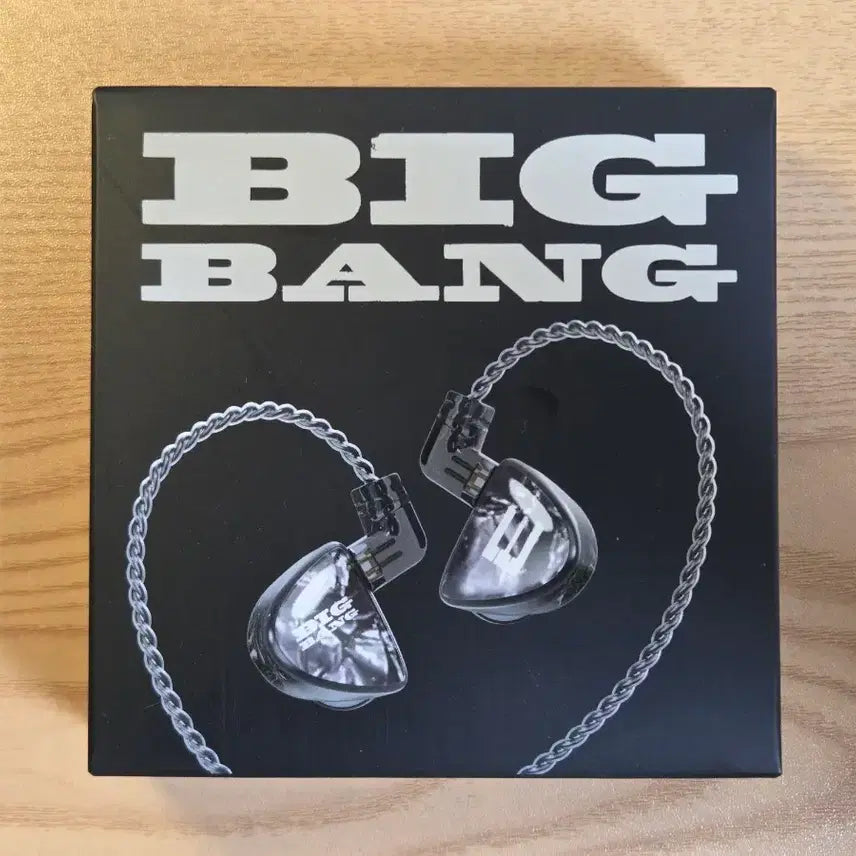 [BUNJANG] BIGBANG XX: Cosmos In-Ear Earphones / 빅뱅 2026-2027 월드 투어 XX : 코스모스 인이어 이어폰 (국내 정식 발매 제품)