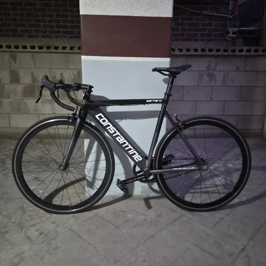 [BUNJANG] Konstantin Bernard 23 Galaxy Black Bicycle / 콘스탄틴 버나드 23 갤럭시블랙