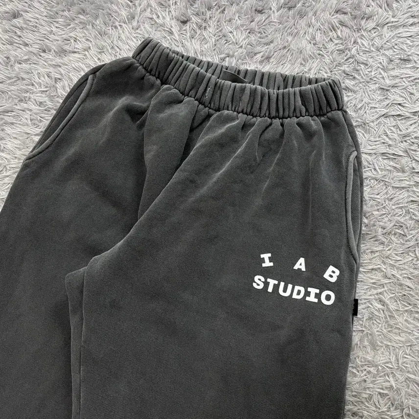 [BUNJANG] IAB STUDIO Pigment Sweat Jogger Pants / 아이앱스튜디오 피그먼트 스웻조거팬츠