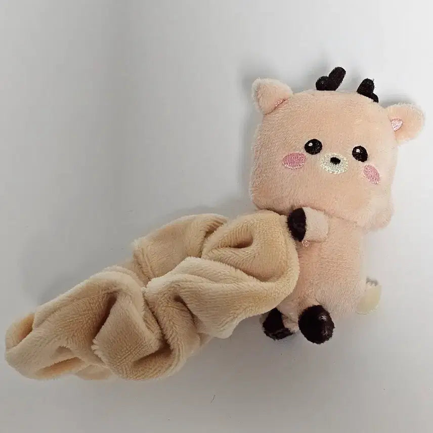 [BUNJANG] RIIZE Sungchan Doll Scrunchie / 우락밤 스크런치 리라즈 라이즈 성찬 인형