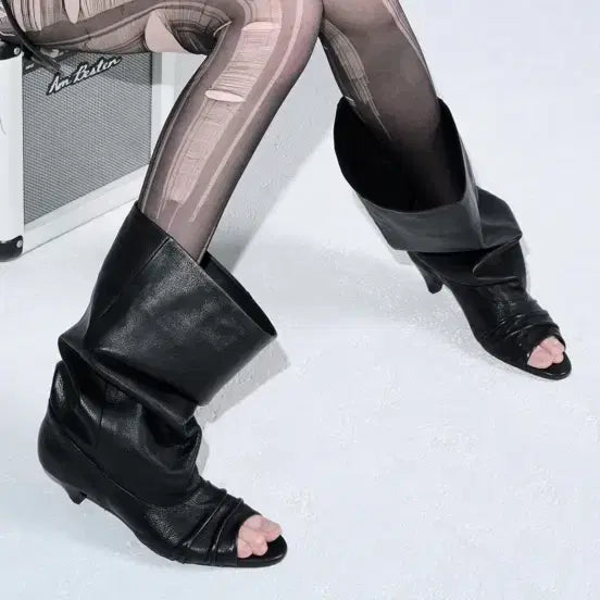 [BUNJANG] 이크닉 101 Slouchy Open Toe Boots - Black / 이크닉 101 slouchy open toe boots / black 240