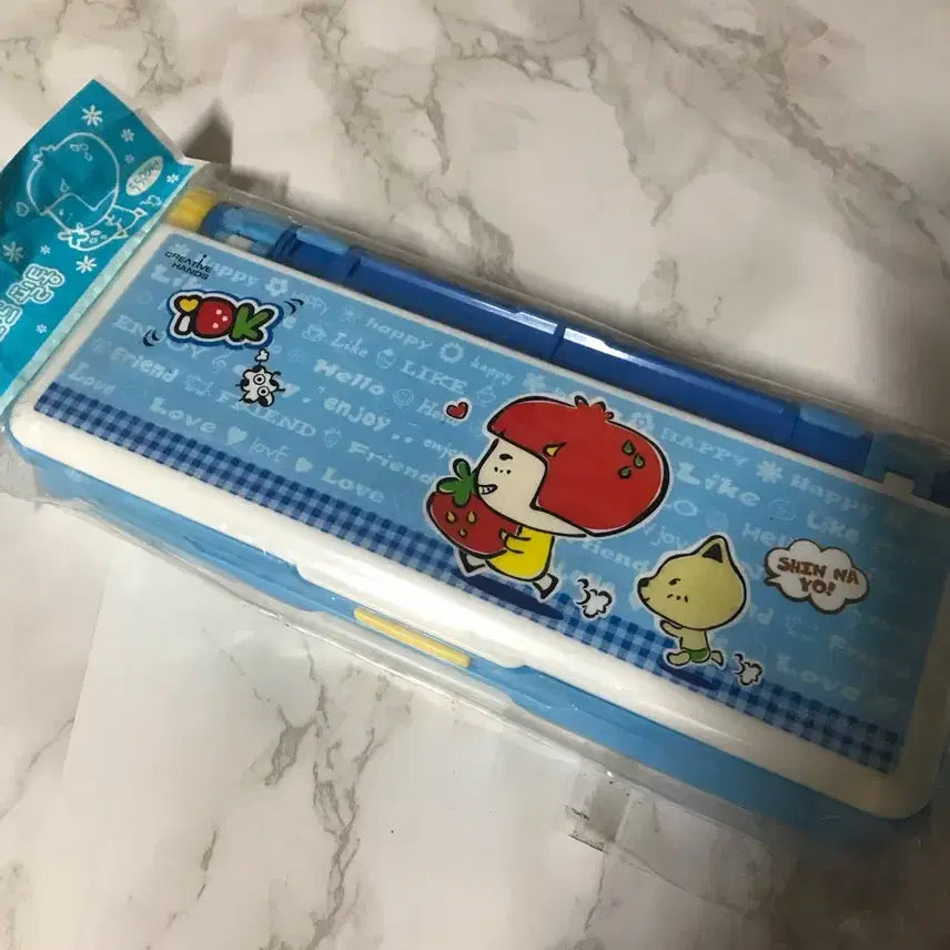 [BUNJANG] Strawberry & Friends Classic Whiteboard Pencil Case / 딸기가 좋아 화이트보드 필통 >고전<