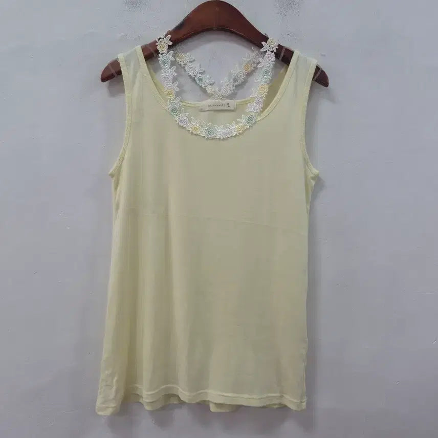 [BUNJANG] AS KNOW AS Lemon Yellow Sleeveless Top / as know as 레몬빛 나시 슬리브리스