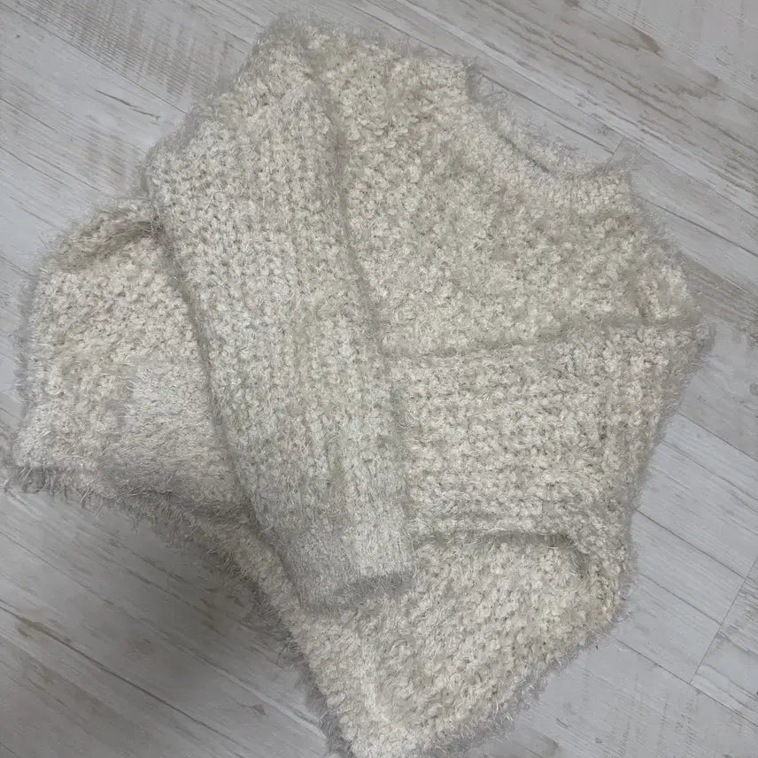 [BUNJANG] 8 Seconds White Bouclé Angora Knit Sweater / 에잇세컨즈 화이트 부클 앙고라 니트