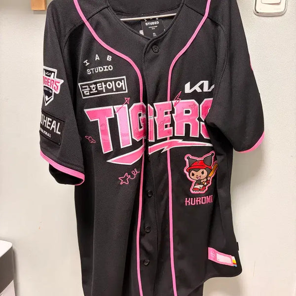 [BUNJANG] Kia Tigers Authentic Kuromi Jersey - Choi Ji-Min Player Edition / 기아타이거즈 어센틱 쿠로미 유니폼
