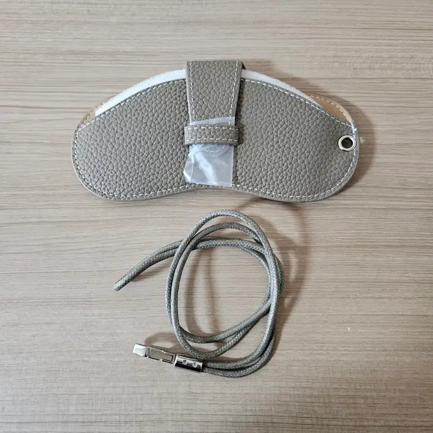 [BUNJANG] NEKWA Etope Sunglasses Eyewear Case with Strap / [새상품] NEKWA 네크와 선글라스 안경 케이스 에토프(정가3.9)