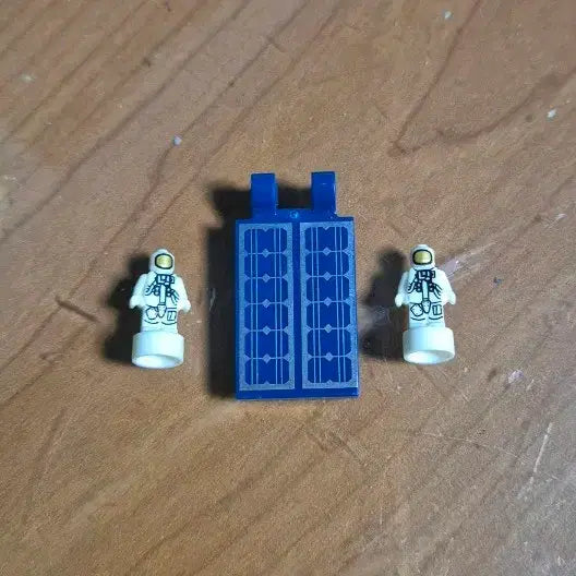 [BUNJANG] LEGO Saturn Micro Astronaut / 레고 세턴 마이크로 우주인