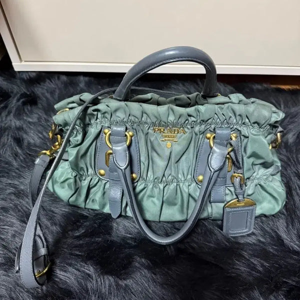 [BUNJANG] Prada Tessuto Gaufre Shirring 2-Way Bag (Shoulder/Tote) - Green / [정품] 프라다 테수토 고프레 셔링 2WAY백 (숄더/토트)프라다 셔링 토트백 그린