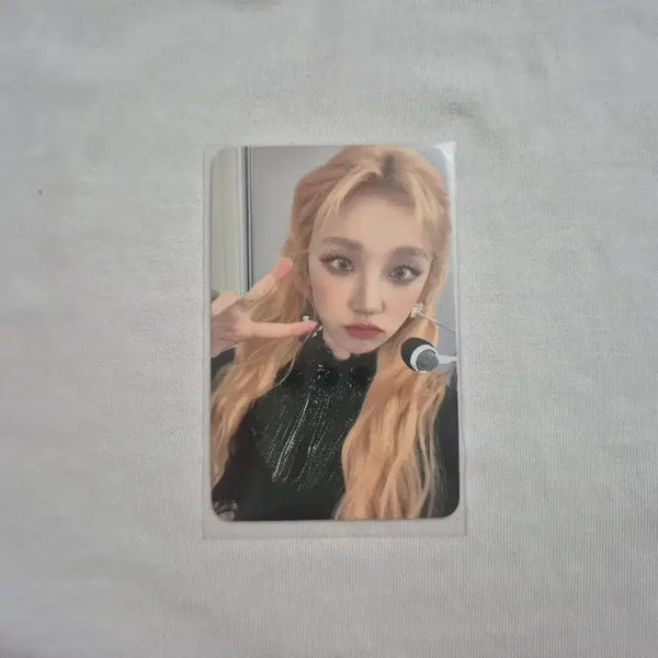[BUNJANG] G)I-DLE I LOVE Nude Yuqi Lucky Draw Photocard / 여자아이들 I LOVE 누드 우기 럭드
