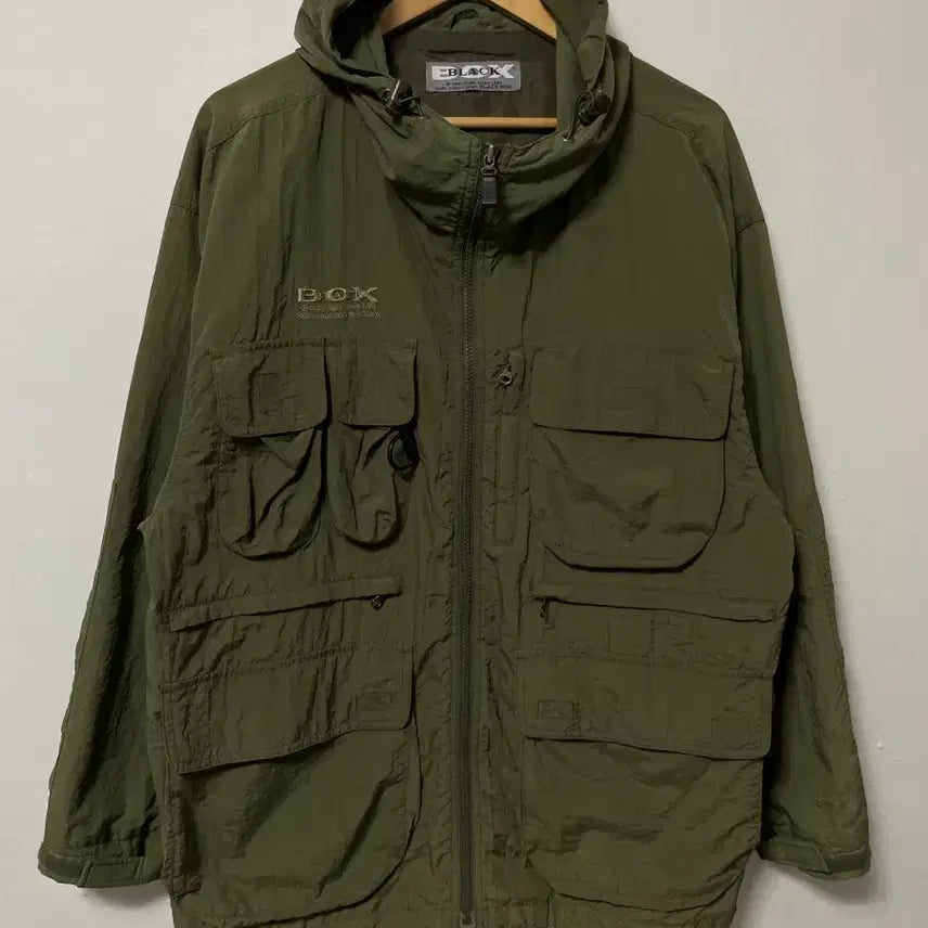 [BUNJANG] 105-110 BLACK BOX Khaki Nylon Loose Fit Windbreaker Jacket / 105-110 BLACK BOX 카키 나일론 루즈핏 바람막이 자켓 정품